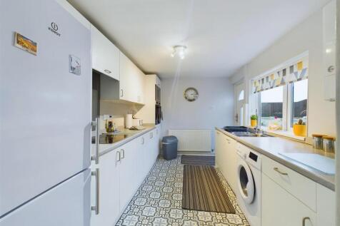 Kitchen: