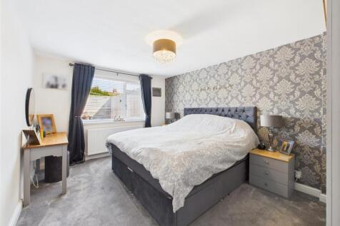 Bedroom: