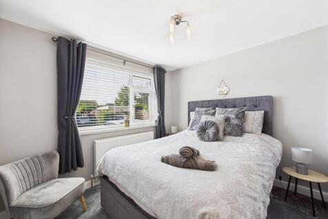 Bedroom: