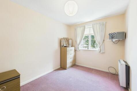 Bedroom: