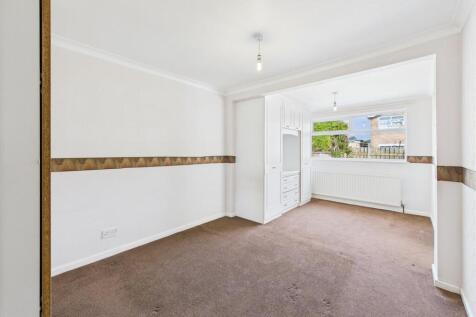 Bedroom: