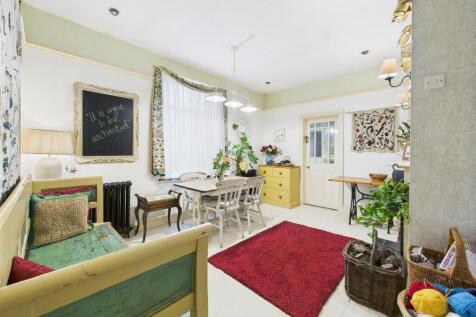Breakfast room: