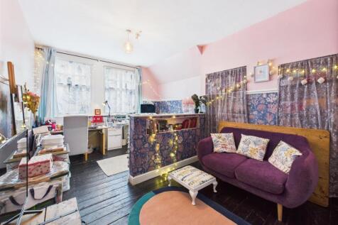 Bedroom:
