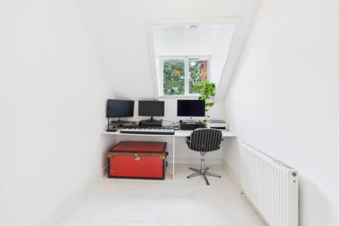 Bedroom: