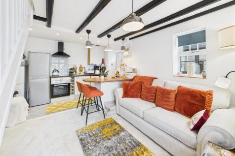 Kitchen/living area: