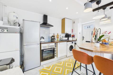 Kitchen/living area: