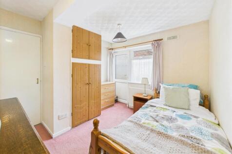 Bedroom: