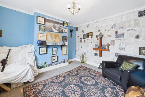 Bedroom: