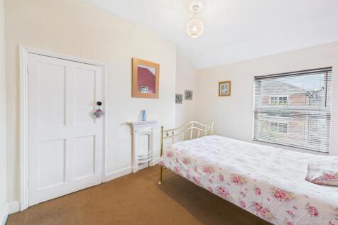 Bedroom: