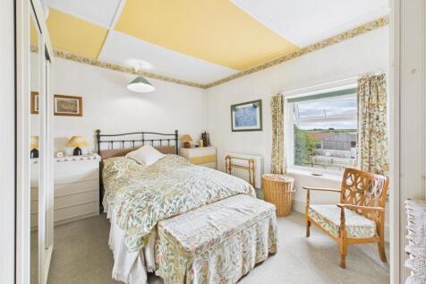 Bedroom:
