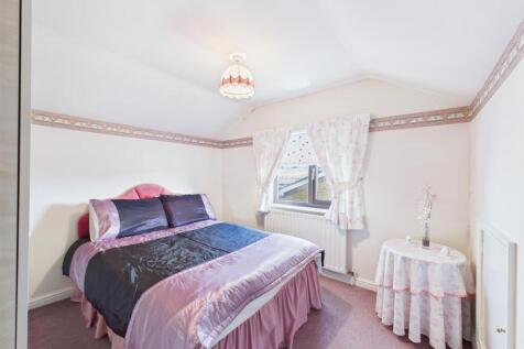 Bedroom: