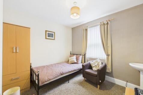 Bedroom: