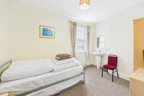 Bedroom:
