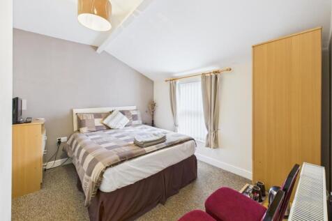 Bedroom: