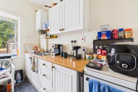 Kitchen: