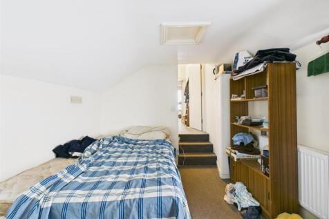 Bedroom: