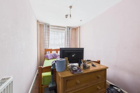 Bedroom: