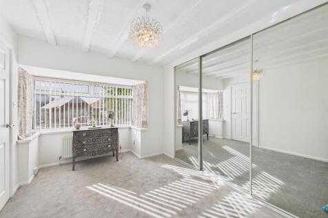 Bedroom: