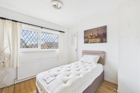 Bedroom: