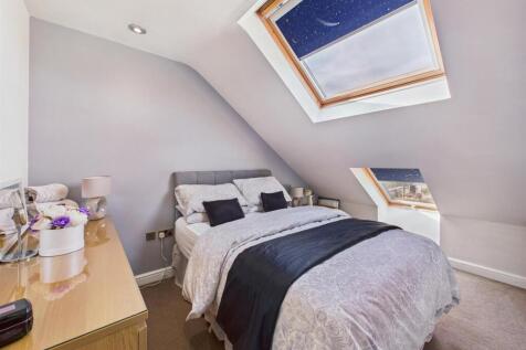 Bedroom: