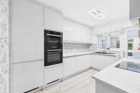 Kitchen: