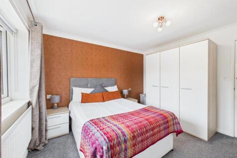 Bedroom: