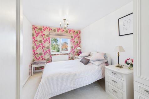 Bedroom: