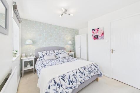 Bedroom:
