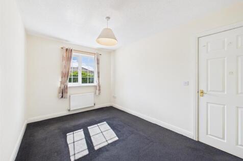 Bedroom: