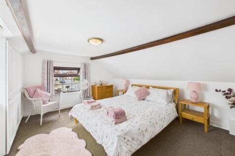 Bedroom: