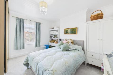 Bedroom: