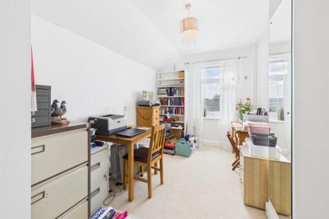 Bedroom: