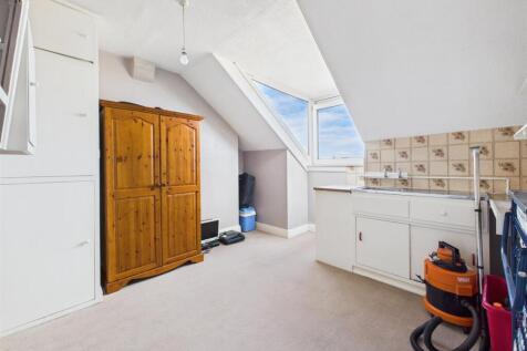 Bedroom: