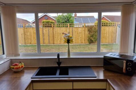 Kitchen: