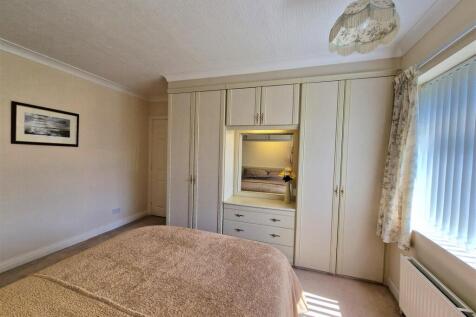 Bedroom: