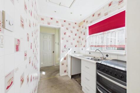 Kitchen: