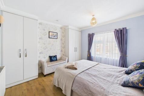 Bedroom: