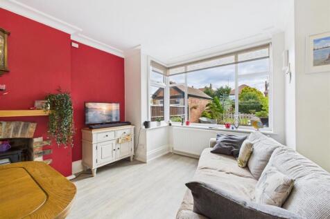 Dining/sitting area: