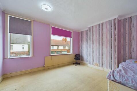 Bedroom: