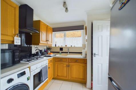 Kitchen: