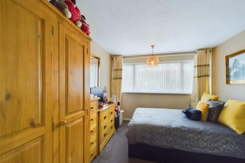 Bedroom:
