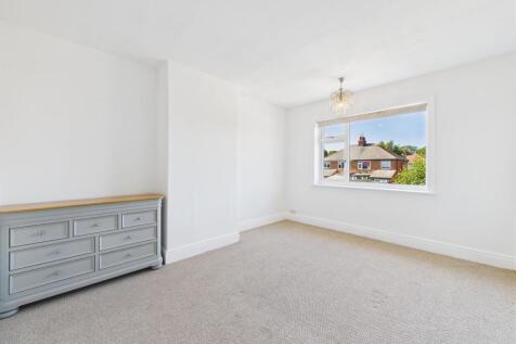 Bedroom: