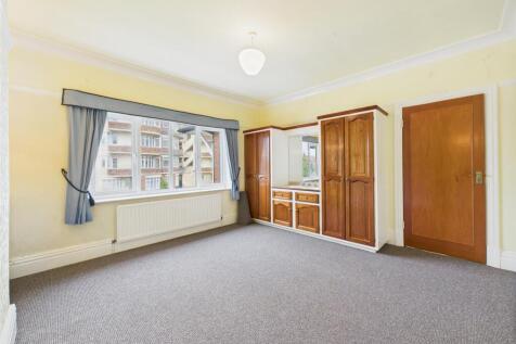 Bedroom: