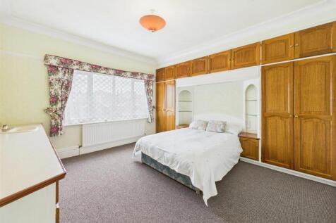 Bedroom: