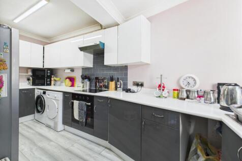 Kitchen: