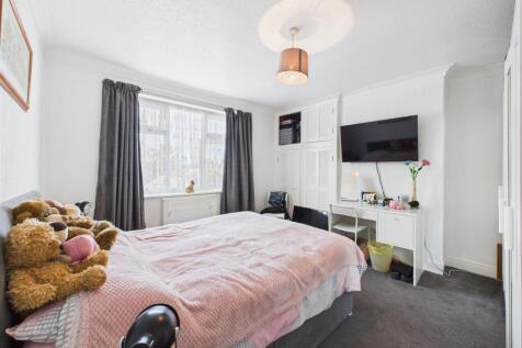 Bedroom: