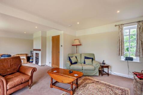 Living Area (2)