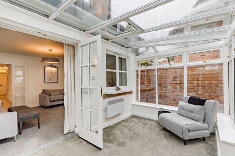 Conservatory Through to Living Room