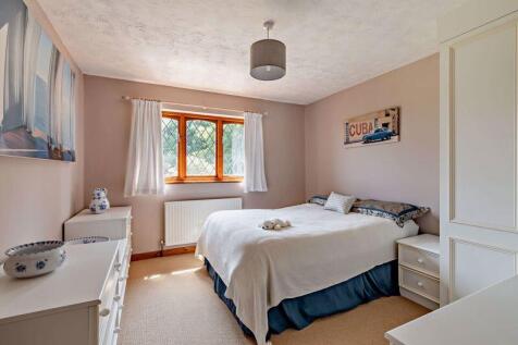 Guest Bedroom 