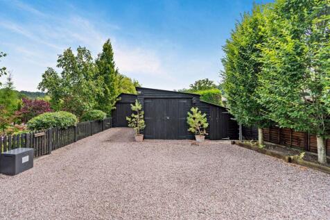 Garage And Workshop